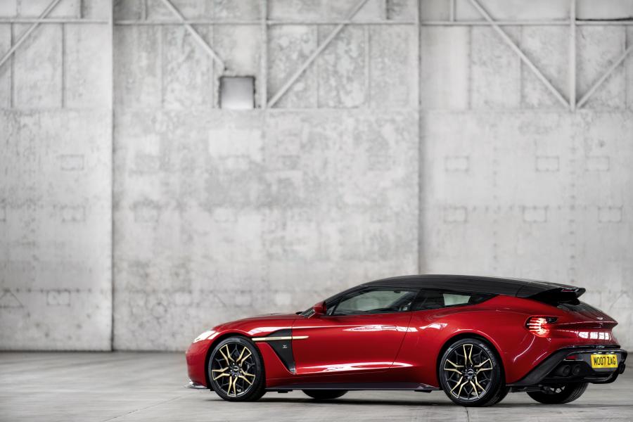  Aston Martin Vanquish Zagato Shooting Brake 2018 года  (UK) (фото 13 из 76)